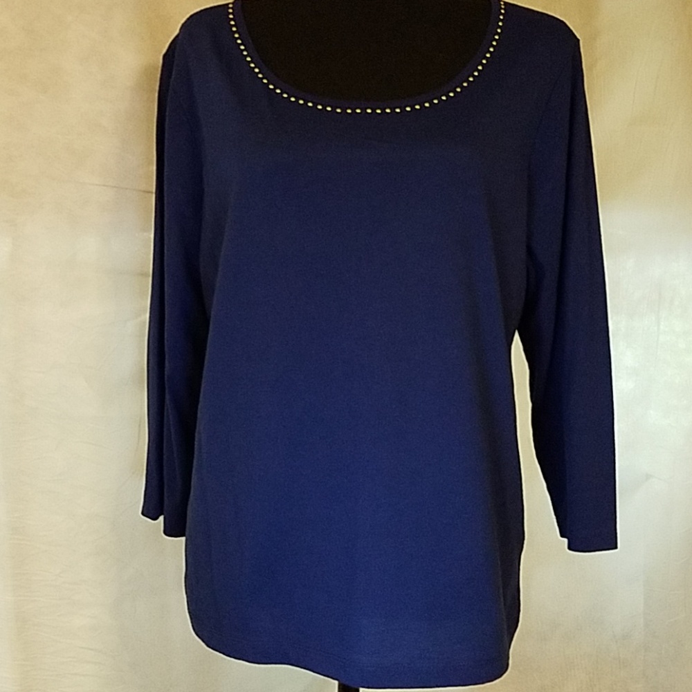 Blue top with gold trim - Picture 3 of 5